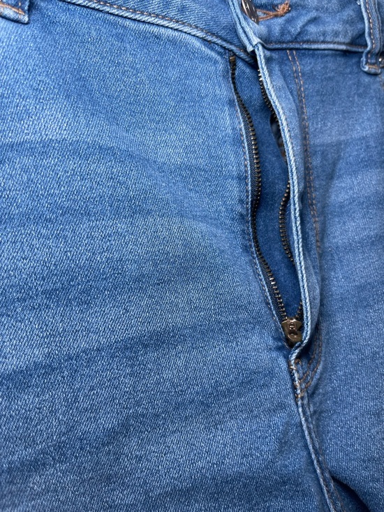 American Eagle Women’s Stretch Mom High Waisted Blue Denim Shorts Size 14 - Picture 11 of 16